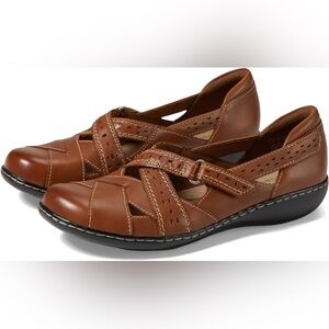 Clarks Ashland Spin Q Shoes | Size 8